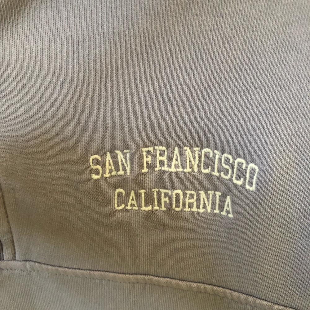 Brandy Melville San Francisco Half Zip - Picture 2 of 2